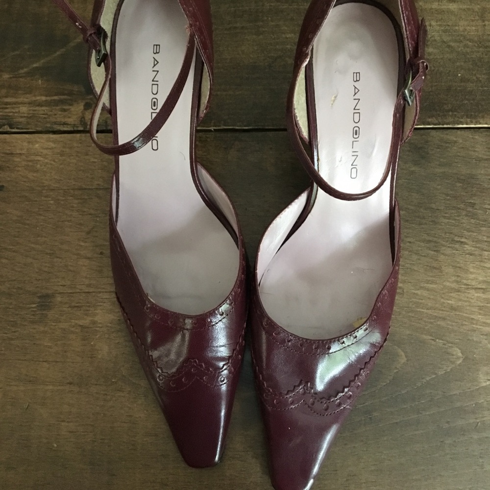 🌈 Bandolino wing tip captoe ankle strap heels 8.5